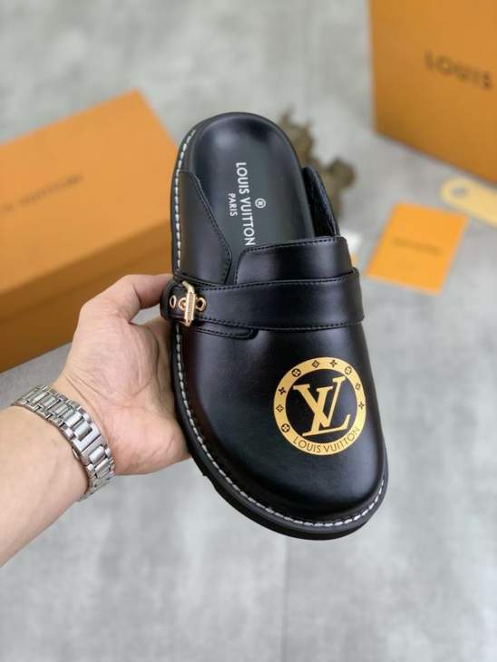 Picture of Louis Vuitton Slippers _SKULVsz39-45mnf05311296